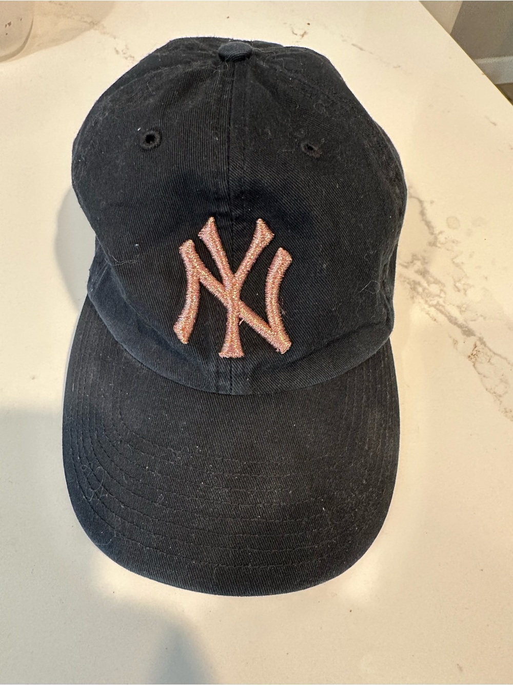 NY Yankees hat